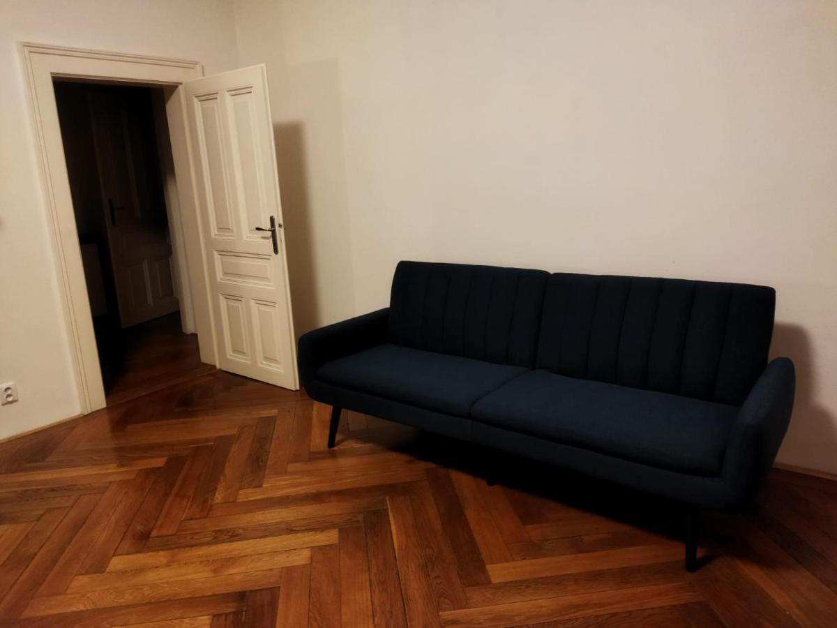 Tiva Downtown Apartments Prag Exteriör bild