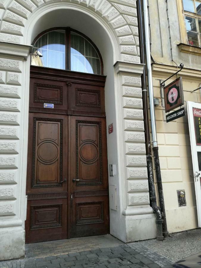 Tiva Downtown Apartments Prag Exteriör bild